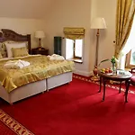 Palac Mortegi & - Restauracja Szlachecka, Spa, Basen, Sauny, Jazda Konna, Mini Zoo - Luksus, Relaks I Przyroda W Jednym!