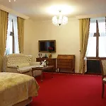 Palac Mortegi & - Restauracja Szlachecka, Spa, Basen, Sauny, Jazda Konna, Mini Zoo - Luksus, Relaks I Przyroda W Jednym! Hotel Lubawa