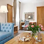 Hotel Palac Mortegi & - Restauracja Szlachecka, Spa, Basen, Sauny, Jazda Konna, Mini Zoo - Luksus, Relaks I Przyroda W Jednym! 4*