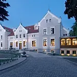 Palac Mortegi & - Restauracja Szlachecka, Spa, Basen, Sauny, Jazda Konna, Mini Zoo - Luksus, Relaks I Przyroda W Jednym!