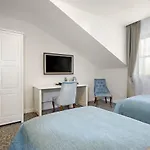 Hotel Palac Mortegi & - Restauracja Szlachecka, Spa, Basen, Sauny, Jazda Konna, Mini Zoo - Luksus, Relaks I Przyroda W Jednym!