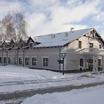 Hotel Palac Mortegi & - Restauracja Szlachecka, Spa, Basen, Sauny, Jazda Konna, Mini Zoo - Luksus, Relaks I Przyroda W Jednym! 4*