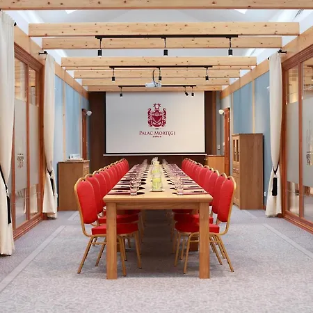 Palac Mortegi & - Konferencje Dla Biznesu - Restauracja, Spa, Basen, Sauny, Jazda Konna, Mini Zoo, Animacje Dla Dzieci - Luksus, Relaks I Przyroda W Jednym! Lubawa