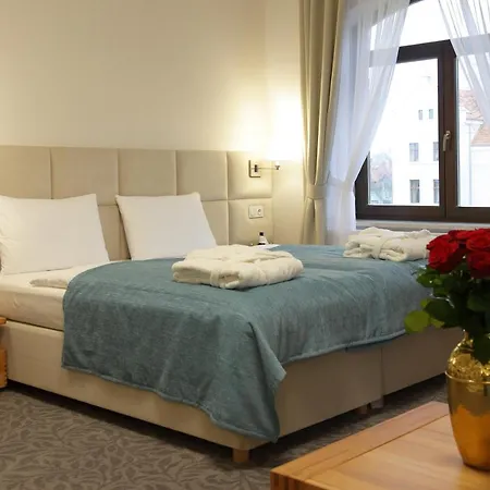 Palac Mortegi & - Konferencje Dla Biznesu - Restauracja, Spa, Basen, Sauny, Jazda Konna, Mini Zoo, Animacje Dla Dzieci - Luksus, Relaks I Przyroda W Jednym! Hotell