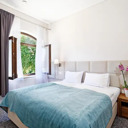 Palac Mortegi & Spa- Restauracja Szlachecka, Spa, Basen, Sauny, Jazda Konna, Mini Zoo- Luksus, Relaks I Przyroda W Jednym! 4*