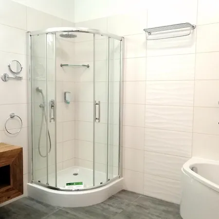 Hotell Palac Mortegi & - Restauracja Szlachecka, Spa, Basen, Sauny, Jazda Konna, Mini Zoo - Luksus, Relaks I Przyroda W Jednym!