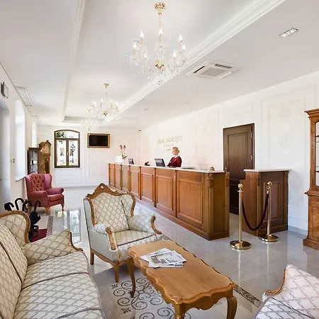 Palac Mortegi & - Restauracja Szlachecka, Spa, Basen, Sauny, Jazda Konna, Mini Zoo - Luksus, Relaks I Przyroda W Jednym! Hotell 4*