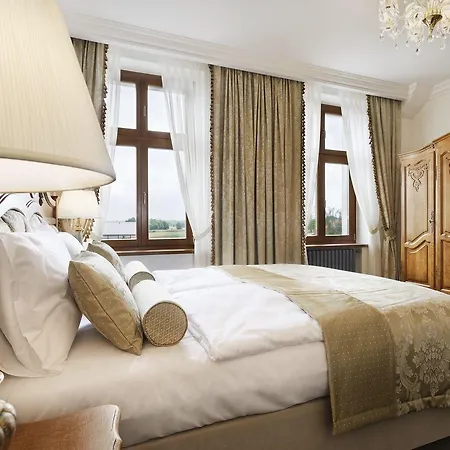 Palac Mortegi & - Restauracja Szlachecka, Spa, Basen, Sauny, Jazda Konna, Mini Zoo - Luksus, Relaks I Przyroda W Jednym! 4* Lubawa