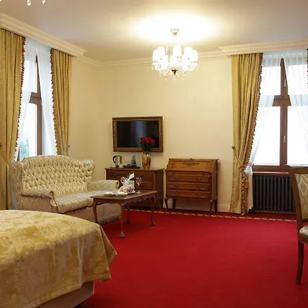Palac Mortegi & - Restauracja Szlachecka, Spa, Basen, Sauny, Jazda Konna, Mini Zoo - Luksus, Relaks I Przyroda W Jednym! Lubawa